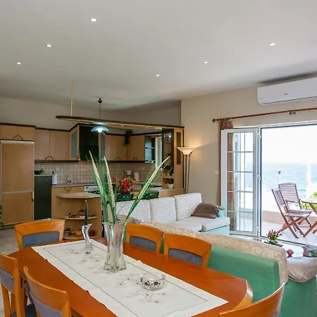 Aura Estate Apartment *