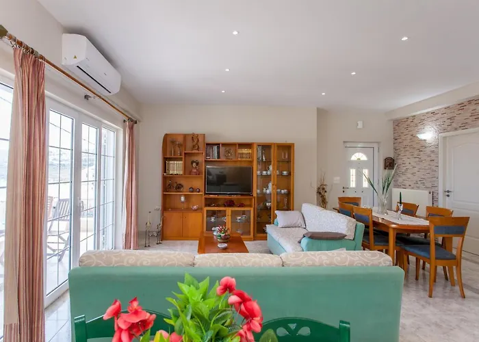 Aura Estate * La Canée